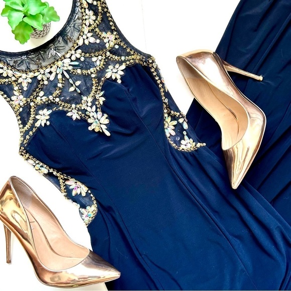 BETSY AND ADAM Illusion Low Back Prom Dress Crystal Beading Rhinestones Size 2 - Picture 2 of 13